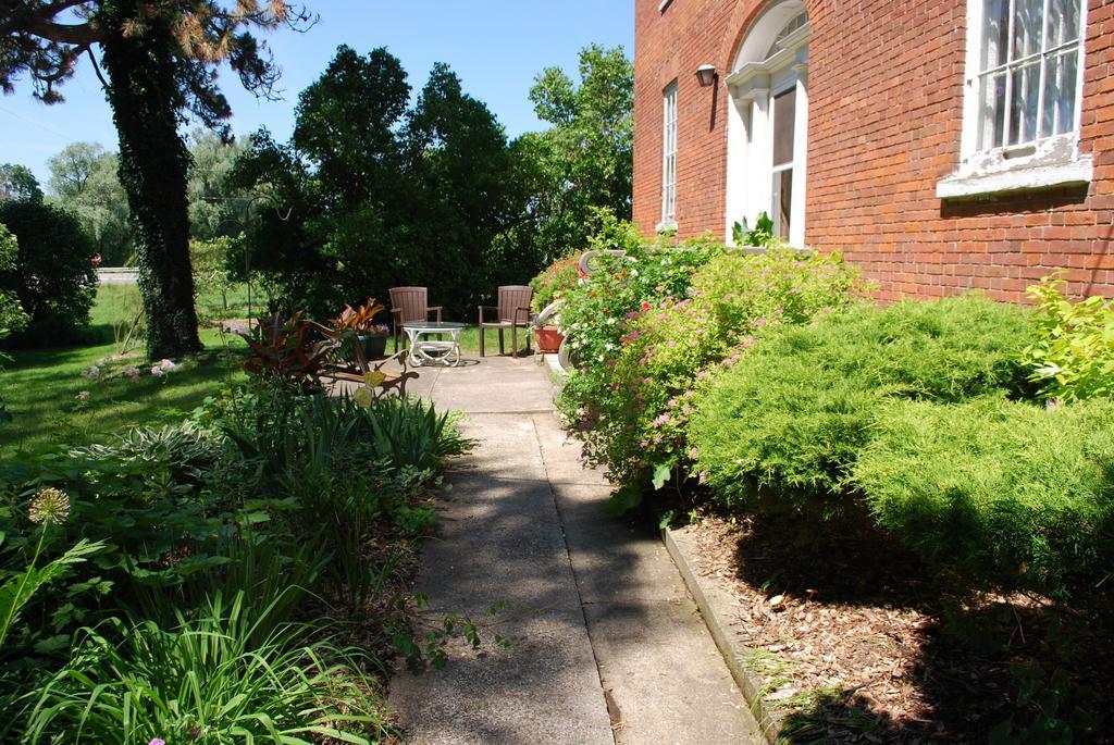 Heathercroft B&B Niagara-on-the-Lake Exterior photo
